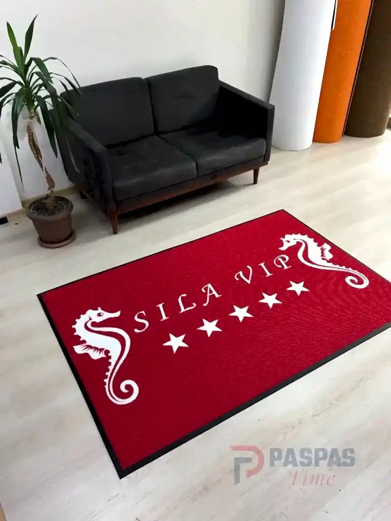 Kırmızı zeminli beyaz logolu paspas P4534