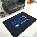 Siyah zeminli mavi logolu paspas P4905